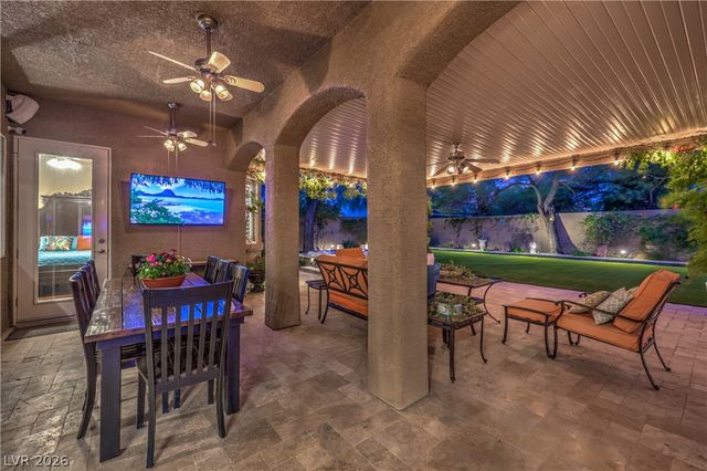 7869 Mosaic Harbor Avenue, Las Vegas, NV 89117