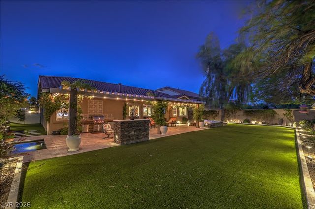 7869 Mosaic Harbor Avenue, Las Vegas, NV 89117