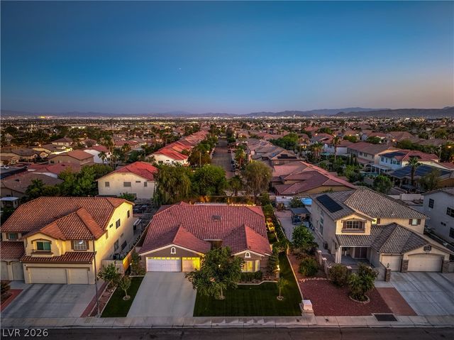 7869 Mosaic Harbor Avenue, Las Vegas, NV 89117