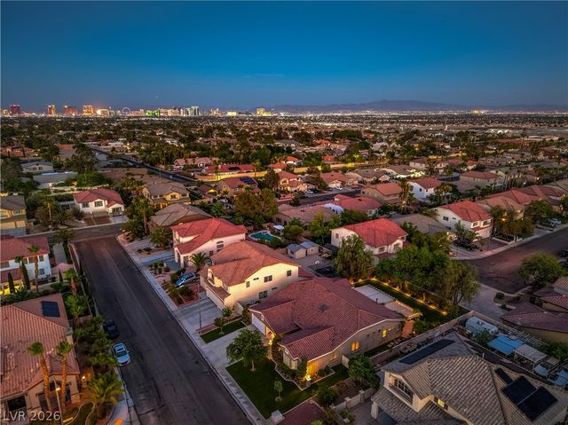7869 Mosaic Harbor Avenue, Las Vegas, NV 89117