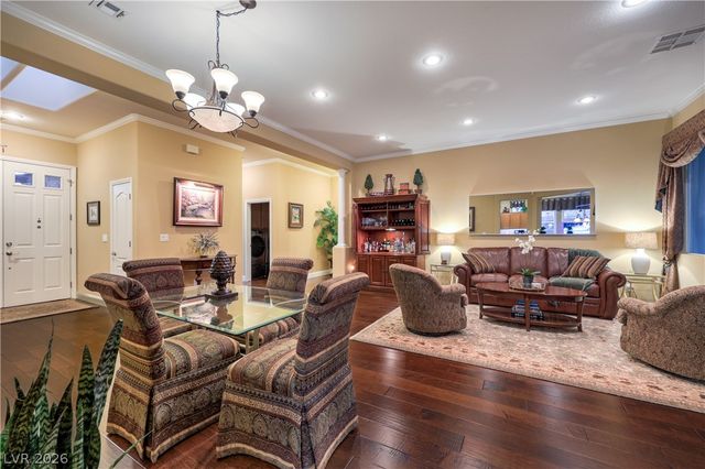 7869 Mosaic Harbor Avenue, Las Vegas, NV 89117