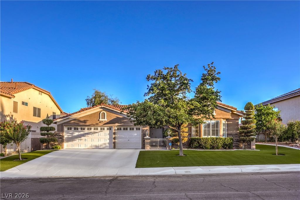 7869 Mosaic Harbor Avenue, Las Vegas, NV 89117