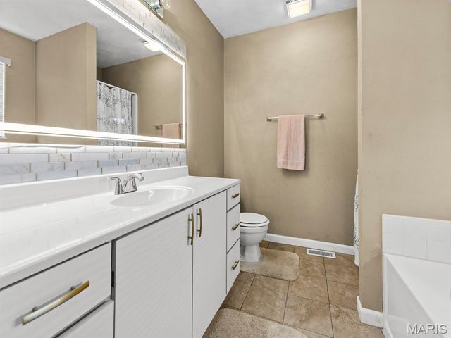 3219 Cloverridge Lane, Shiloh, IL 62221