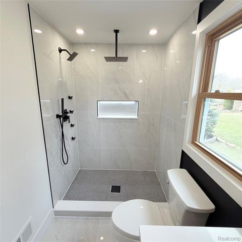 7275 Old Coach Trail, Washington, MI 48094