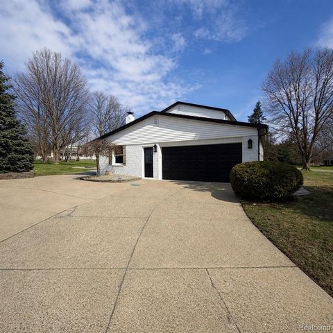 7275 Old Coach Trail, Washington, MI 48094