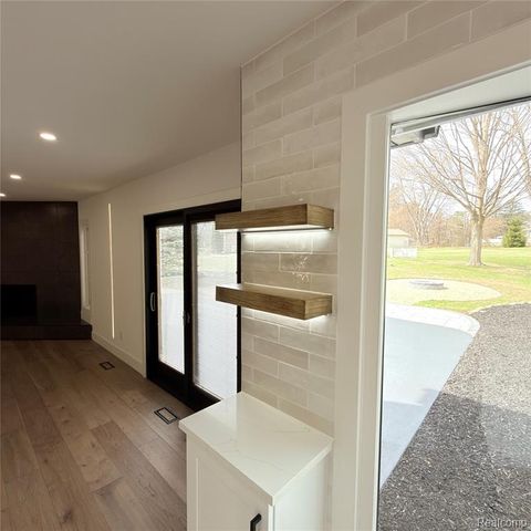 7275 Old Coach Trail, Washington, MI 48094