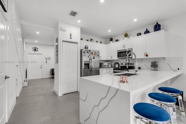 14782 SW 181st Ter, Miami, FL 33187