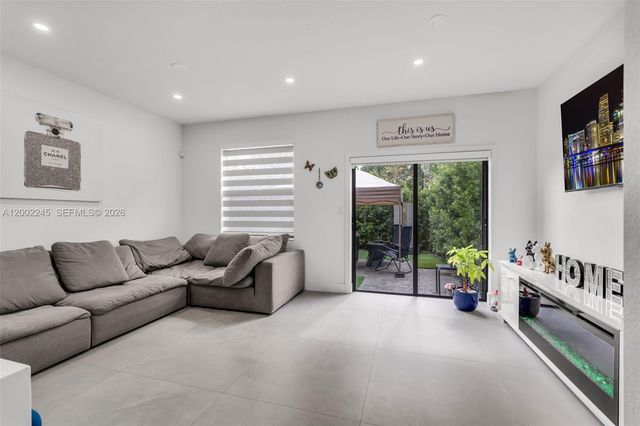 14782 SW 181st Ter, Miami, FL 33187