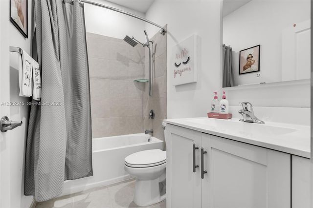 14782 SW 181st Ter, Miami, FL 33187