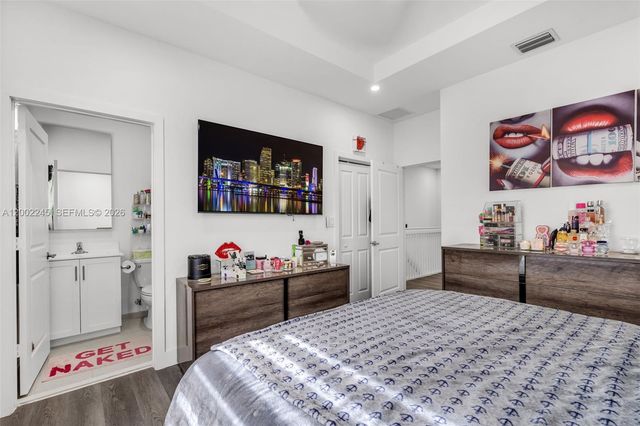 14782 SW 181st Ter, Miami, FL 33187