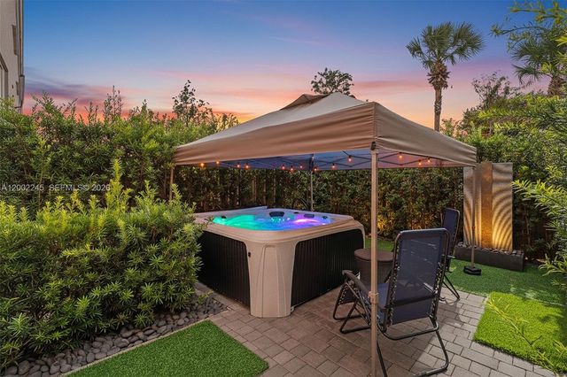 14782 SW 181st Ter, Miami, FL 33187