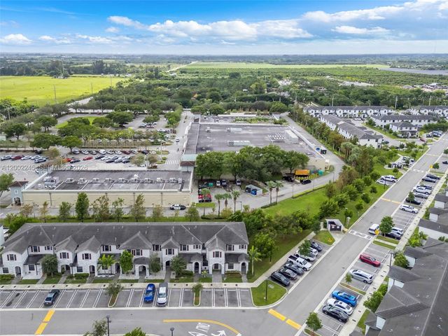 14782 SW 181st Ter, Miami, FL 33187