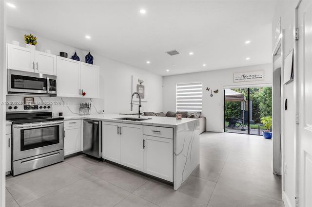 14782 SW 181st Ter, Miami, FL 33187