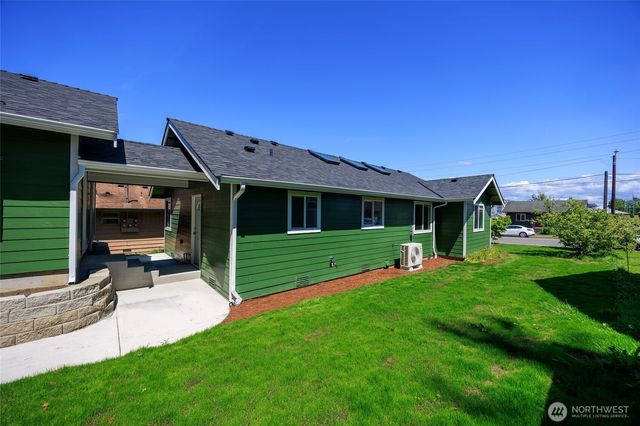 1708 Walnut Street, Everett, WA 98201