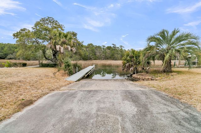 130 Berkshire Drive, Wando, SC 29492