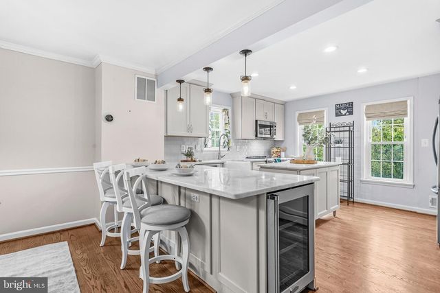 20 S MONTANA ST, Arlington, VA 22204