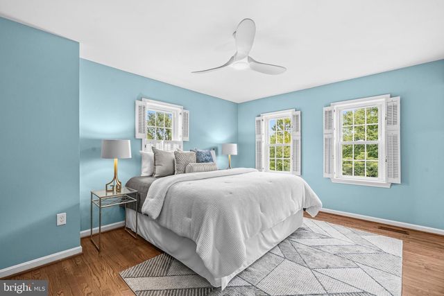 20 S MONTANA ST, Arlington, VA 22204