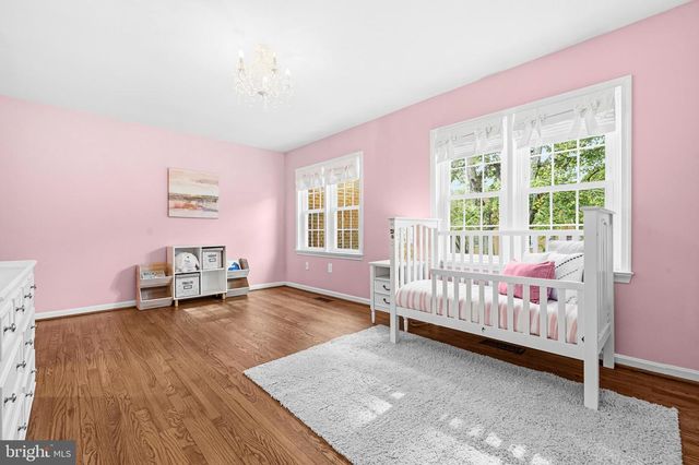 20 S MONTANA ST, Arlington, VA 22204