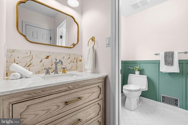 20 S MONTANA ST, Arlington, VA 22204