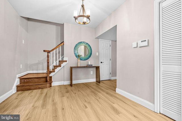 20 S MONTANA ST, Arlington, VA 22204