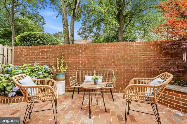 20 S MONTANA ST, Arlington, VA 22204