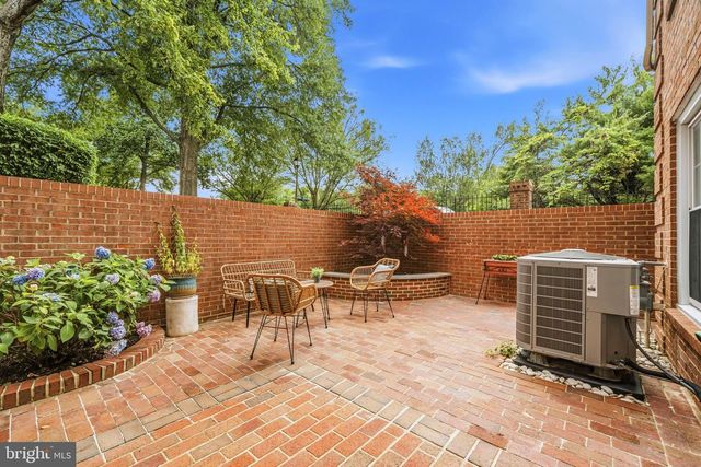 20 S MONTANA ST, Arlington, VA 22204