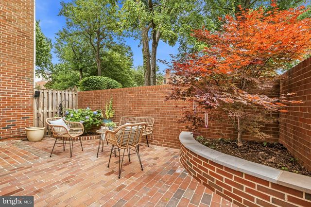 20 S MONTANA ST, Arlington, VA 22204