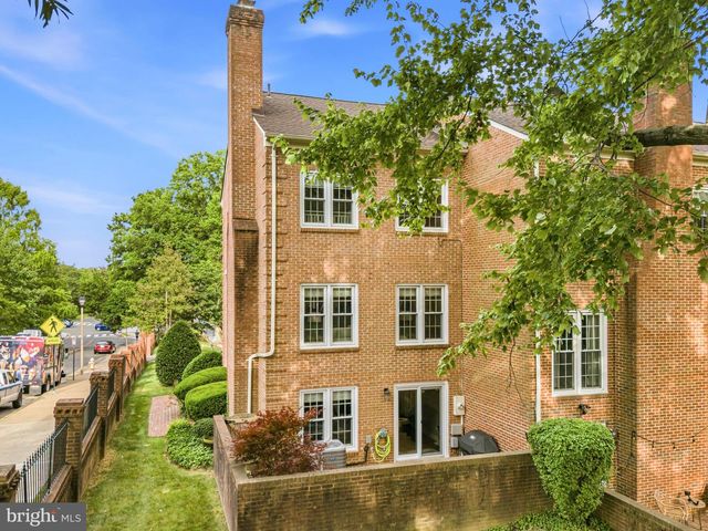 20 S MONTANA ST, Arlington, VA 22204