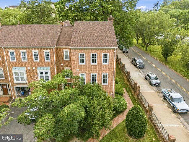 20 S MONTANA ST, Arlington, VA 22204