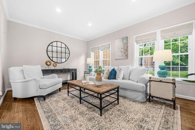 20 S MONTANA ST, Arlington, VA 22204