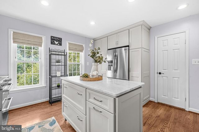 20 S MONTANA ST, Arlington, VA 22204