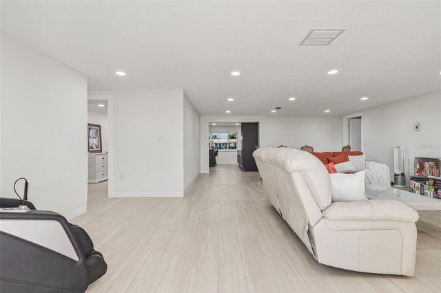 105 LELAND STREET SE, Port Charlotte, FL 33952