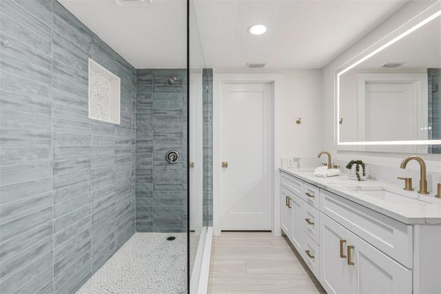 105 LELAND STREET SE, Port Charlotte, FL 33952