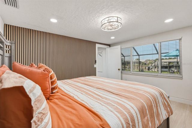 105 LELAND STREET SE, Port Charlotte, FL 33952