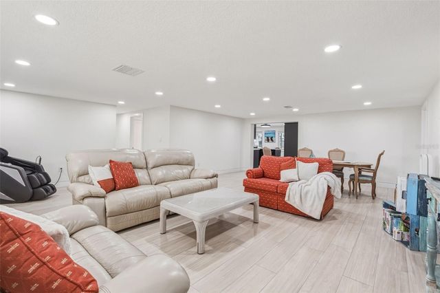 105 LELAND STREET SE, Port Charlotte, FL 33952