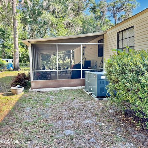 105 GEORGE Avenue, Interlachen, FL 32148