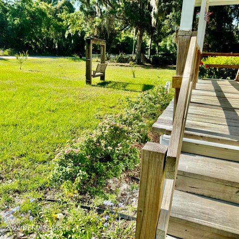 105 GEORGE Avenue, Interlachen, FL 32148