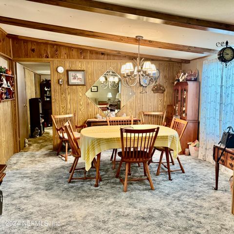 105 GEORGE Avenue, Interlachen, FL 32148