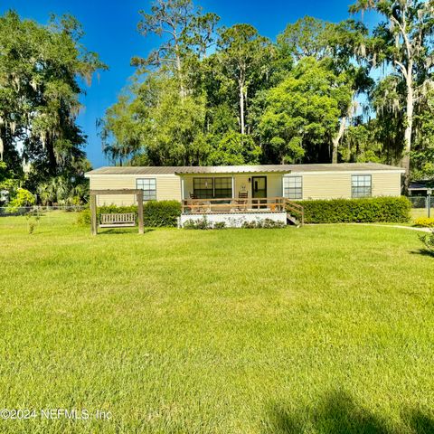 105 GEORGE Avenue, Interlachen, FL 32148