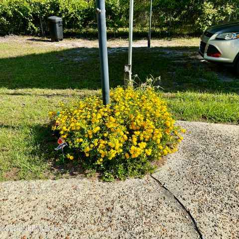 105 GEORGE Avenue, Interlachen, FL 32148