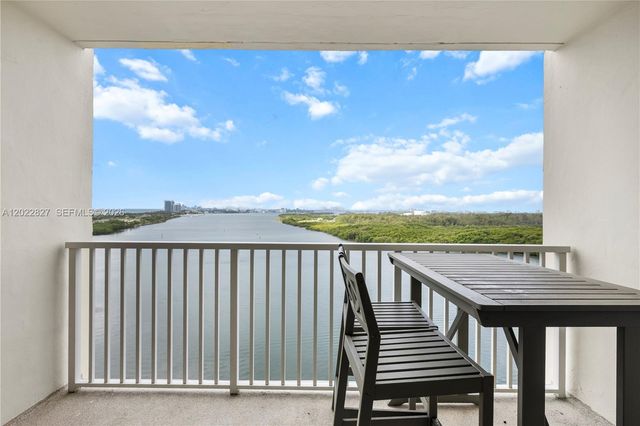 300 Bayview Dr 1504, Sunny Isles Beach, FL 33160