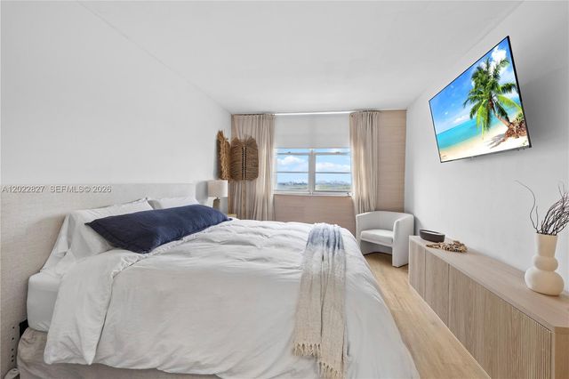 300 Bayview Dr 1504, Sunny Isles Beach, FL 33160