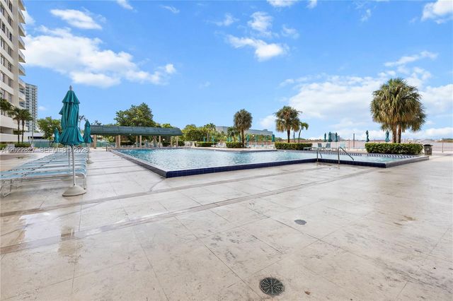 300 Bayview Dr 1504, Sunny Isles Beach, FL 33160