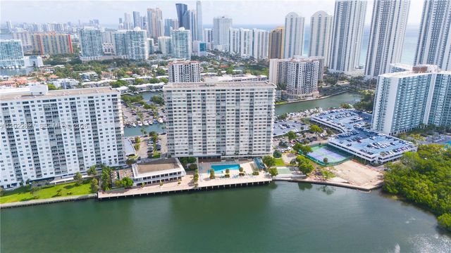 300 Bayview Dr 1504, Sunny Isles Beach, FL 33160