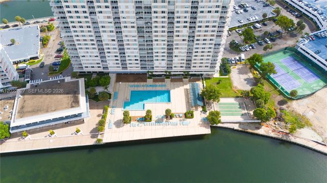 300 Bayview Dr 1504, Sunny Isles Beach, FL 33160