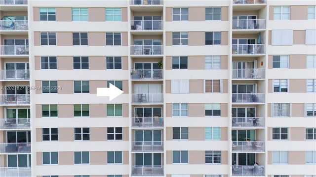 300 Bayview Dr 1504, Sunny Isles Beach, FL 33160
