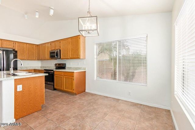 6585 N 77th Drive, Glendale, AZ 85303