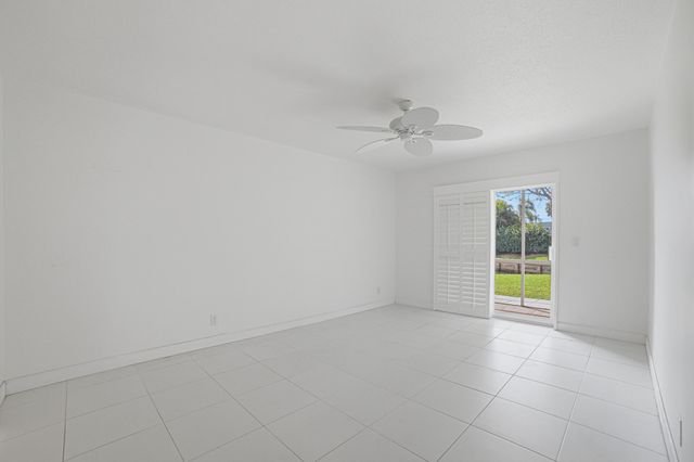 130 Doolen Court 108, North Palm Beach, FL 33408