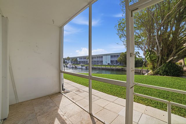 130 Doolen Court 108, North Palm Beach, FL 33408