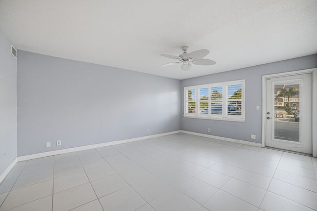 130 Doolen Court 108, North Palm Beach, FL 33408
